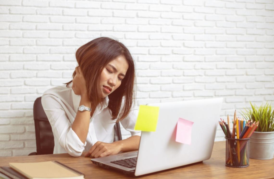 Arbeit mit SEO-Analyse-Software und Datenvisualisierung